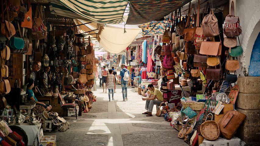Souk-el-had-agadir-allee-marchande-1